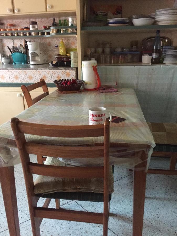 Room In Guest Room - Property Located In A Quiet Area Close To The Train Station And Town Casablanca Exterior foto